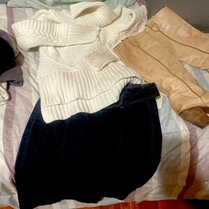 Cute like new 3/4 leave Cream sweater.